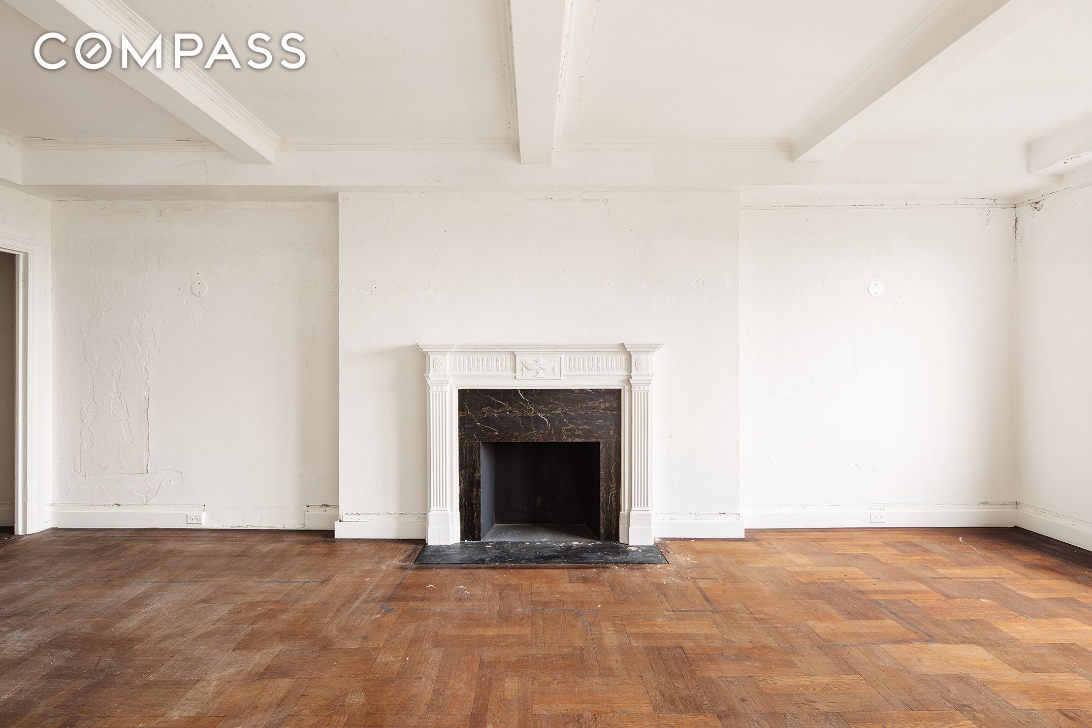 #3 photo, 128 Central Park S, マンハッタン Central Park South , NY 10019