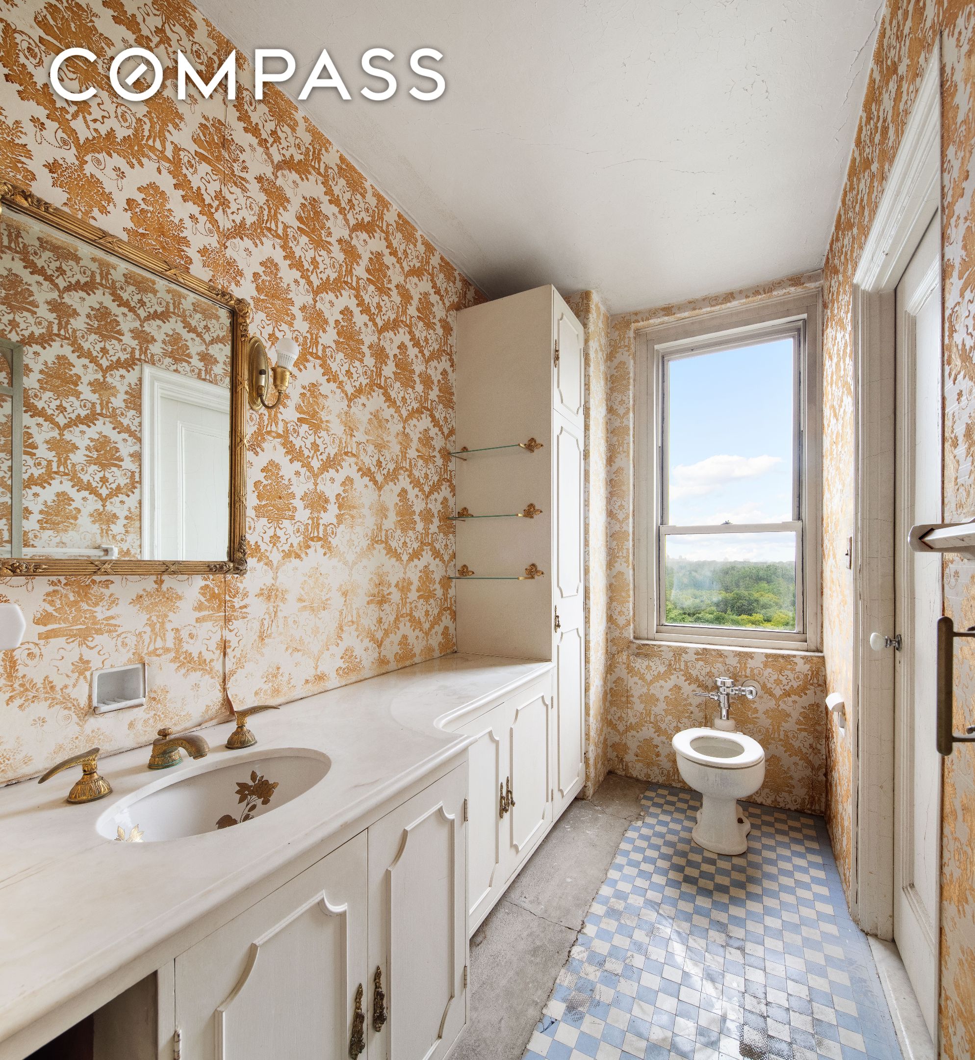 #7 photo, 128 Central Park S, マンハッタン Central Park South , NY 10019