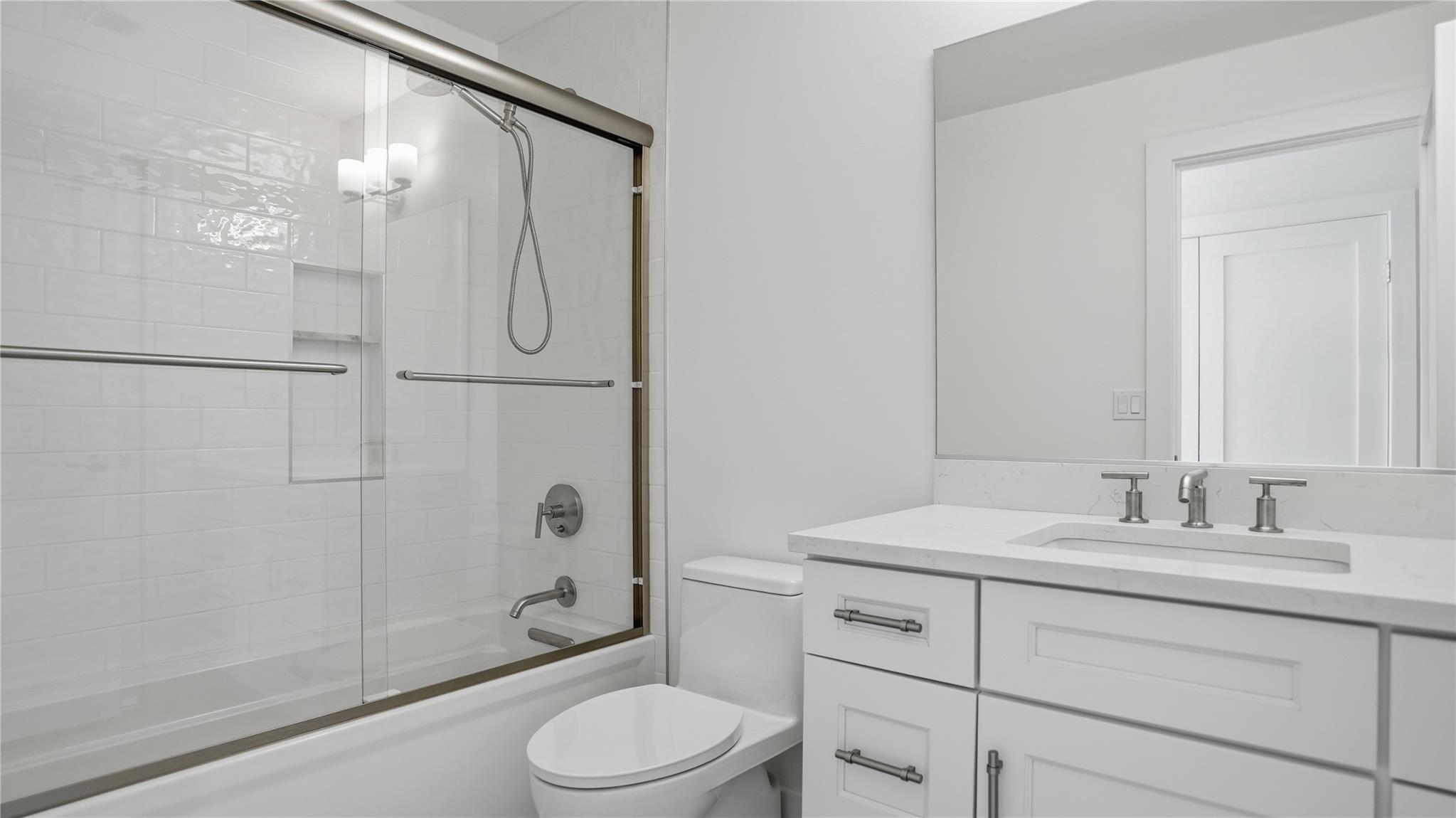 #17 photo, 100 Rogers Tbb Avenue, Саффолк ‖ Westhampton Beach , NY 11978