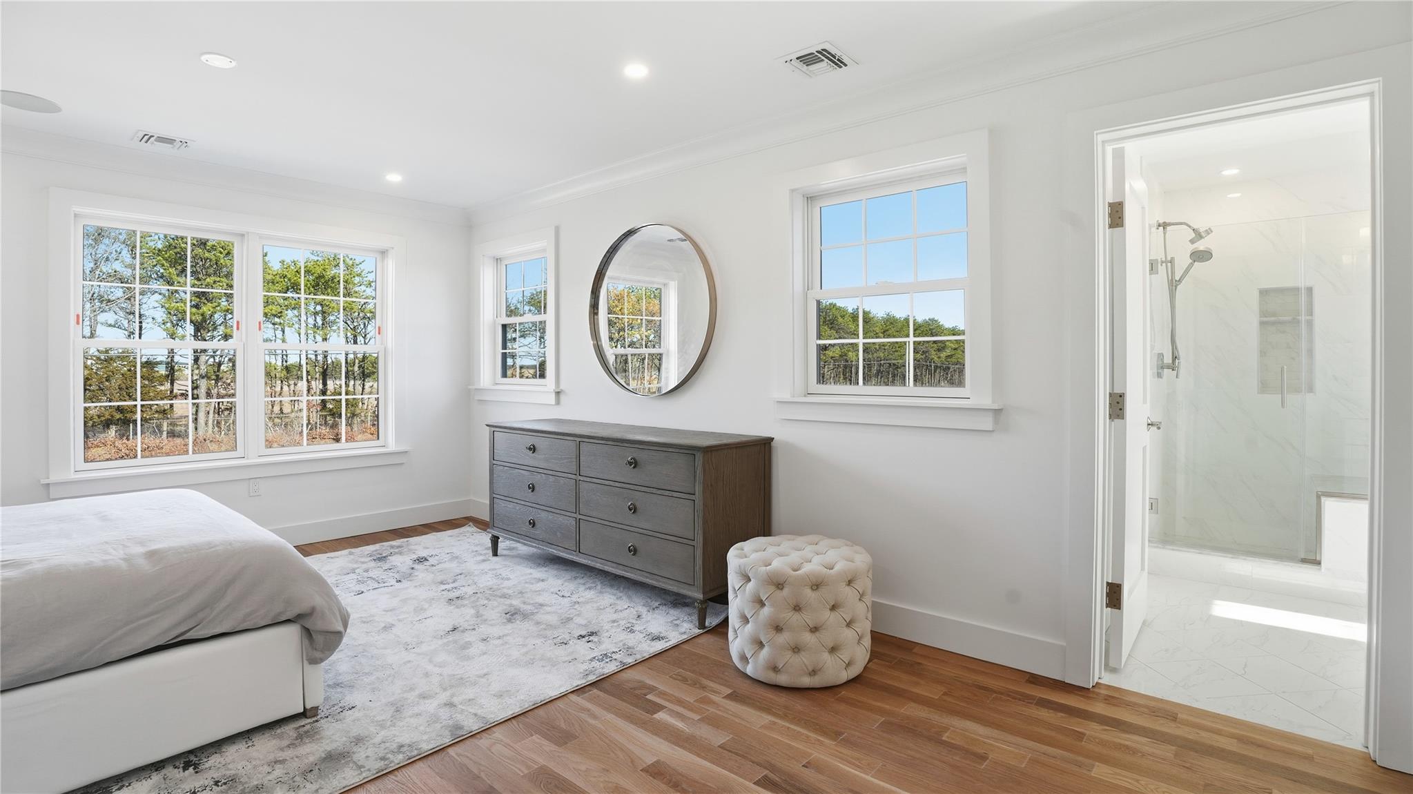 #10 photo, 100 Rogers Tbb Avenue, Саффолк ‖ Westhampton Beach , NY 11978