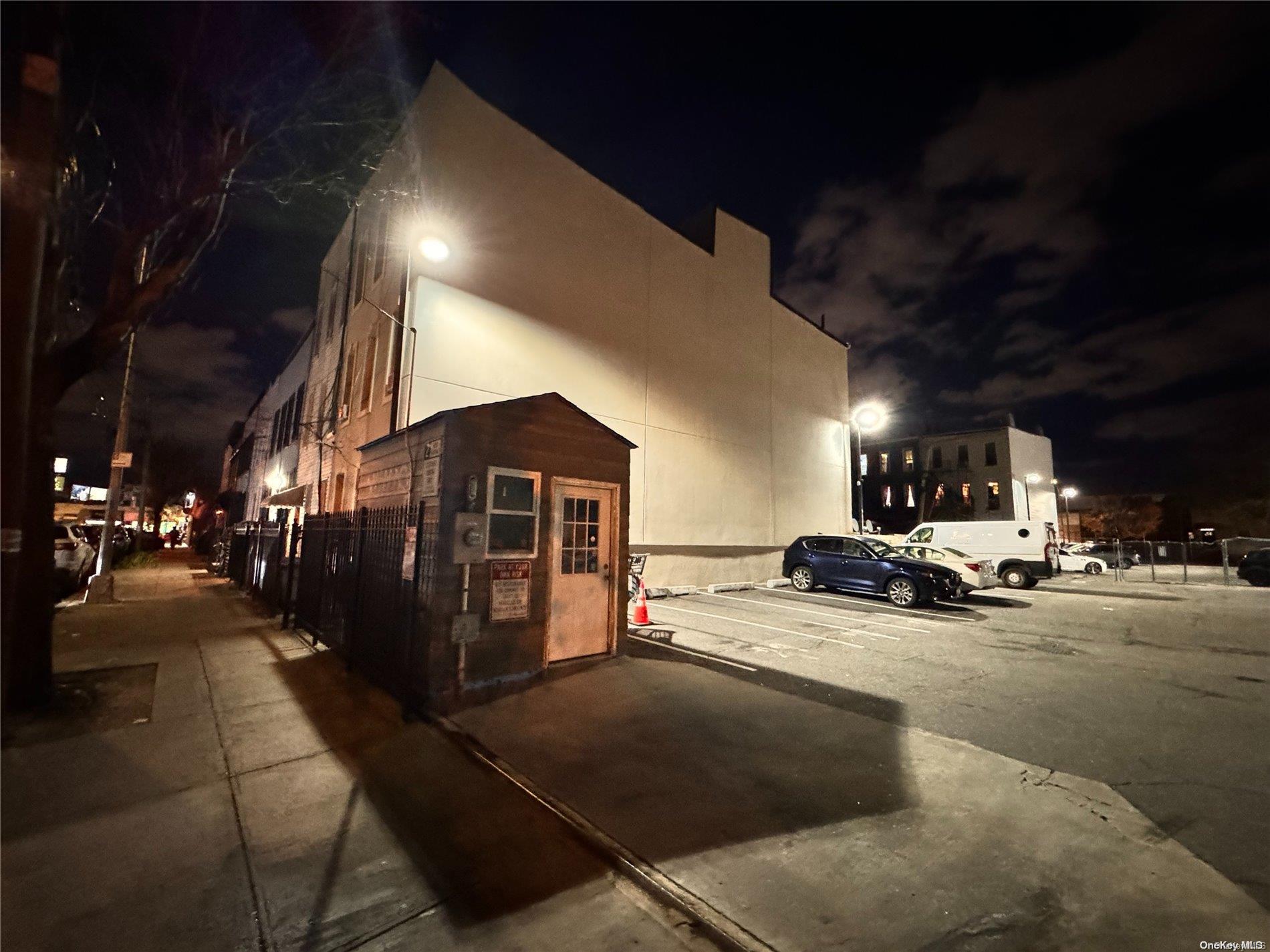 #11 photo, 16-66 Jefferson Avenue, クイーンズ区 Ridgewood , NY 11385