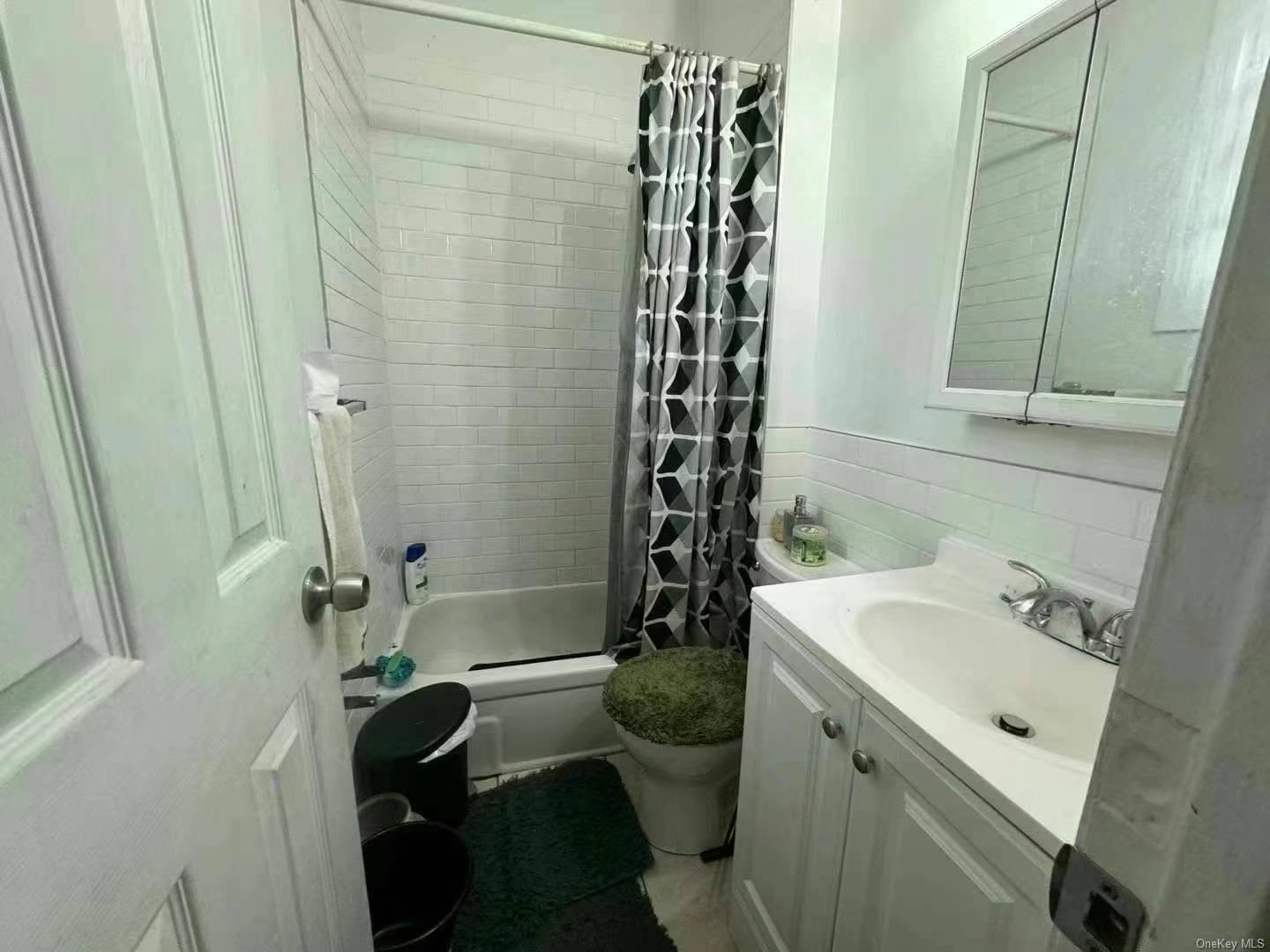 #8 photo, 16-66 Jefferson Avenue, クイーンズ区 Ridgewood , NY 11385