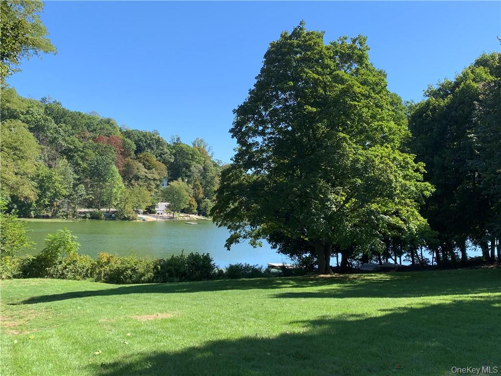 #15 photo, 1860 main Street, Mohegan Lake , NY 10547