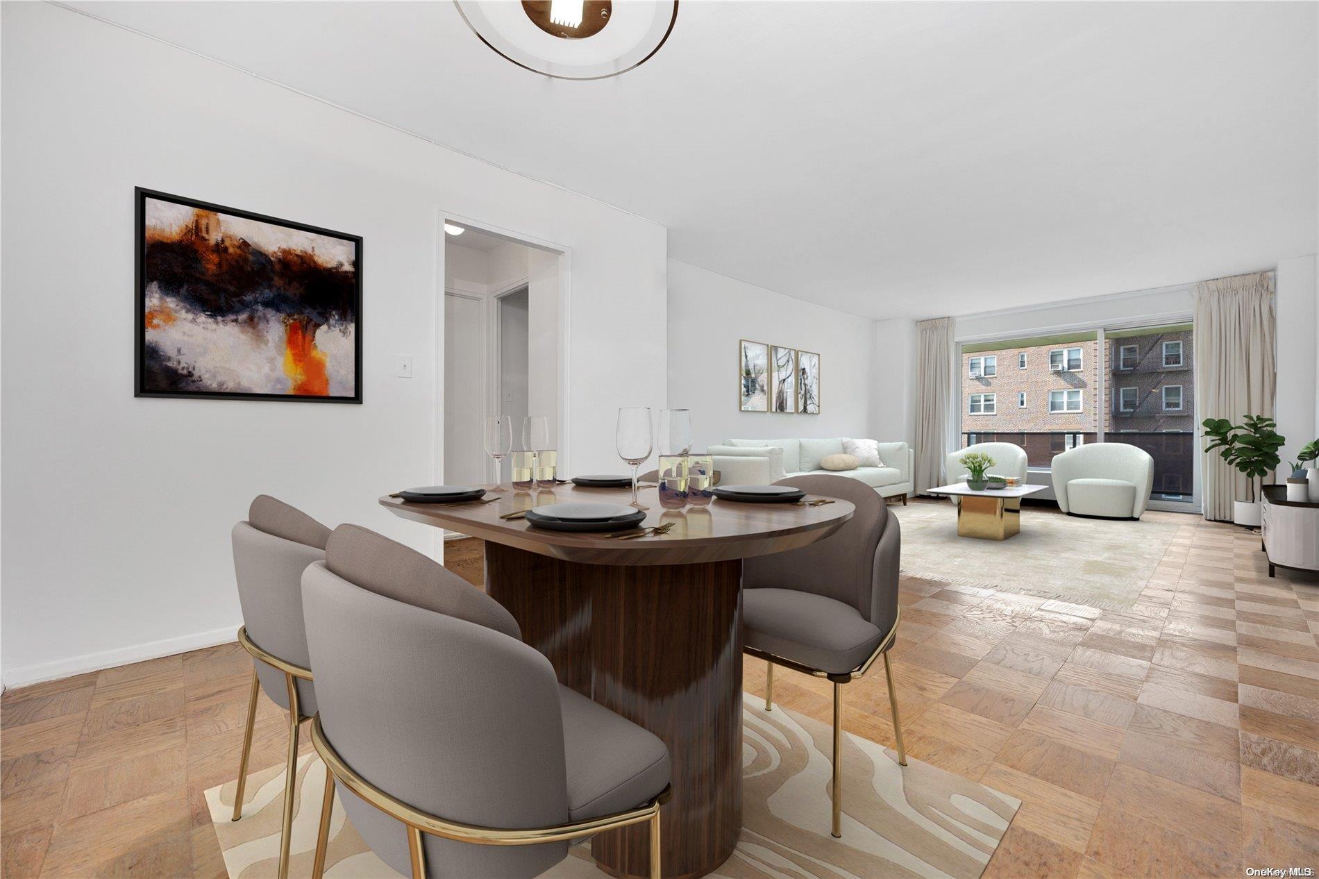 #8 photo, 110-11 Queens Boulevard, クイーンズ区 Forest Hills , NY 11375