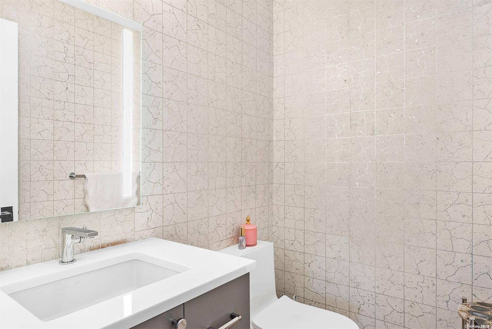 #11 photo, 68 W Water Street, Sag Harbor , NY 11963