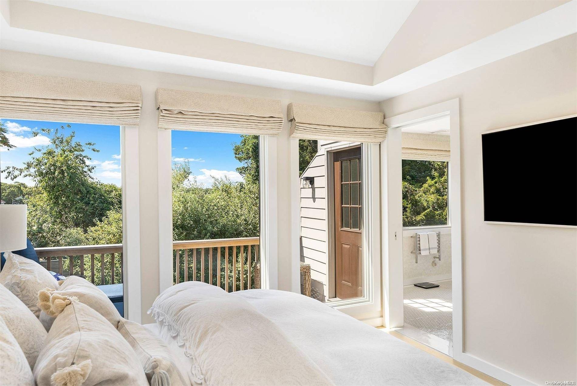 #15 photo, 68 W Water Street, Sag Harbor , NY 11963