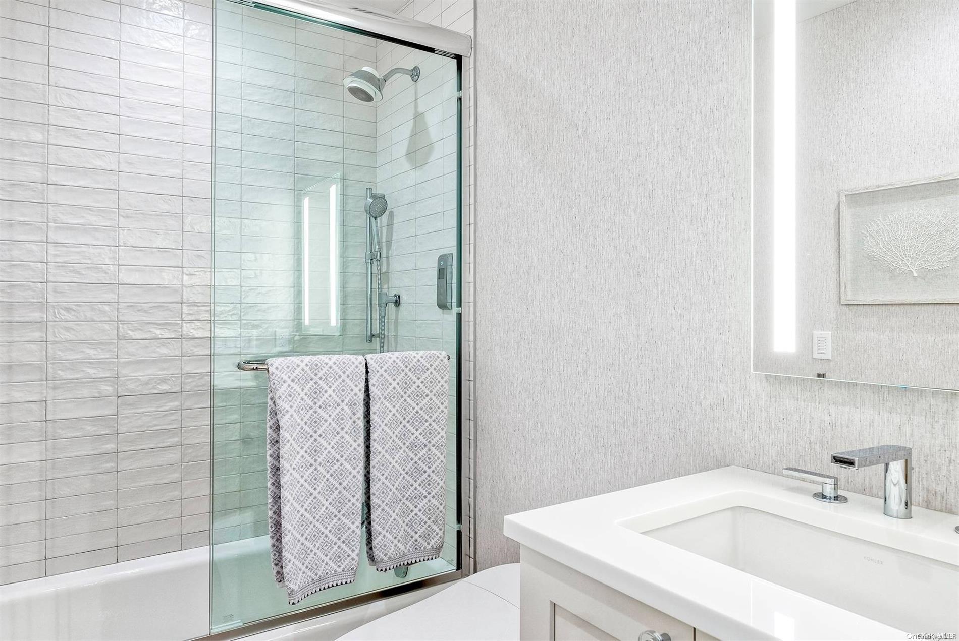 #20 photo, 68 W Water Street, Sag Harbor , NY 11963