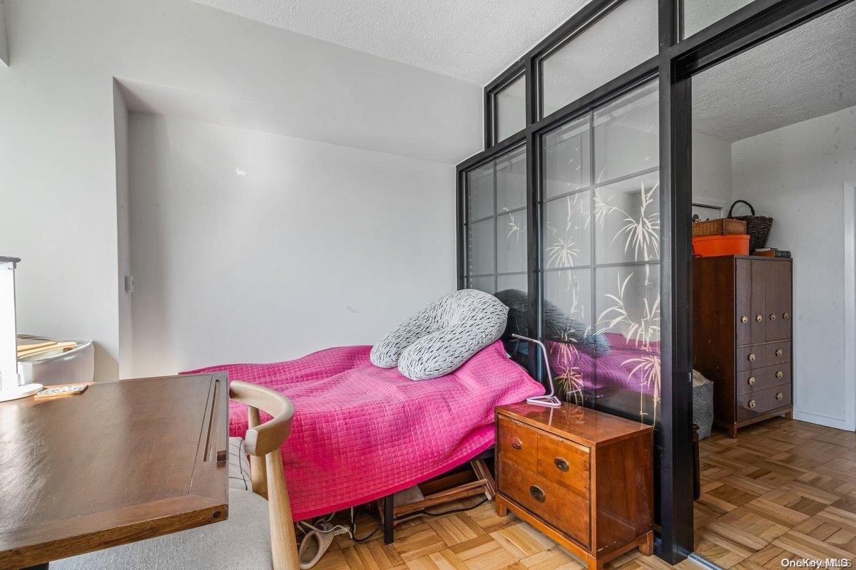 #11 photo, 166-25 Powells Cove Boulevard, Beechhurst , NY 11357