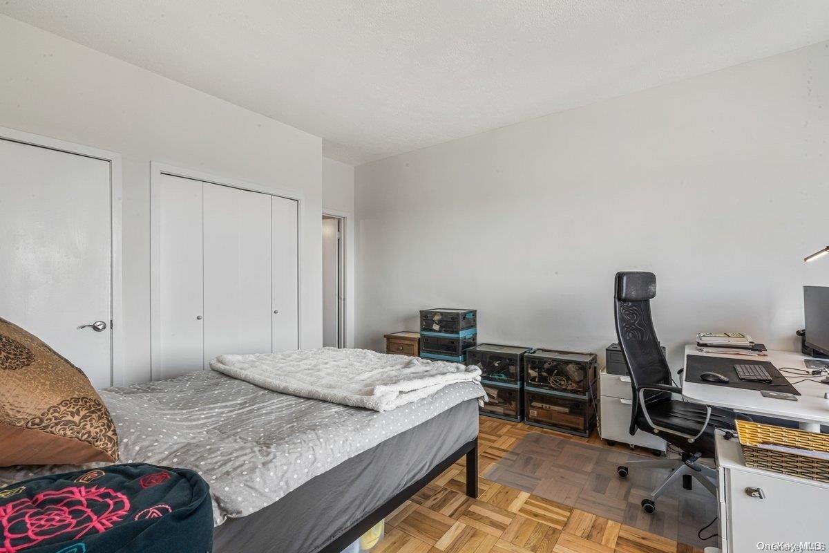 #16 photo, 166-25 Powells Cove Boulevard, Beechhurst , NY 11357