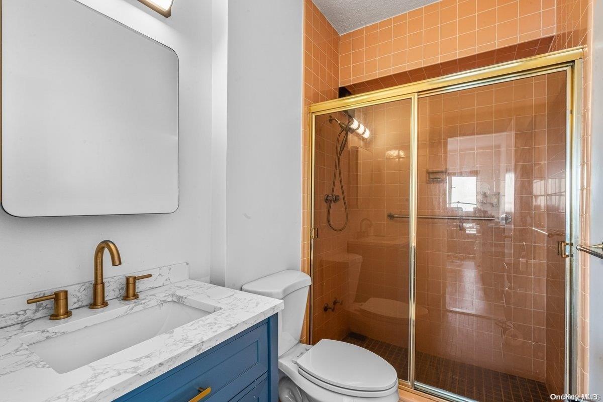 #18 photo, 166-25 Powells Cove Boulevard, Beechhurst , NY 11357