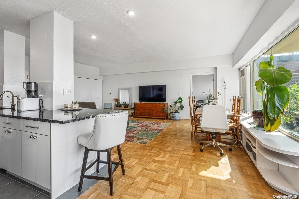 #6 photo, 166-25 Powells Cove Boulevard, Beechhurst , NY 11357