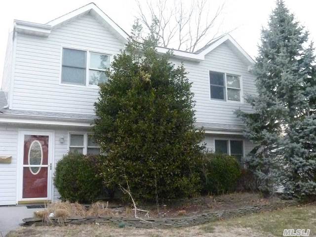 #1 photo, 6 Cable Lane, ناسو Hicksville , NY 11801
