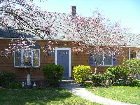 #1 photo, 75 Division Avenue, ناسو Levittown , NY 11756