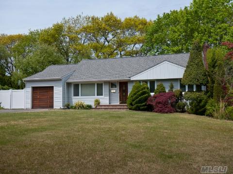 #1 photo, 46 Miller Road, ناسو Farmingdale , NY 11735