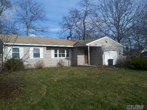 #1 photo, 53 Lombardy Drive, 東長島 Shirley , NY 11967