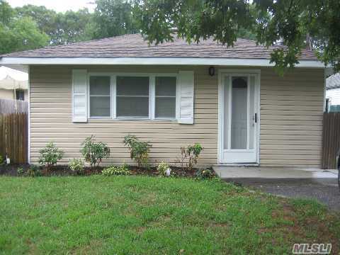 #1 photo, 76A Mastic Boulevard, 東長島 Mastic , NY 11950