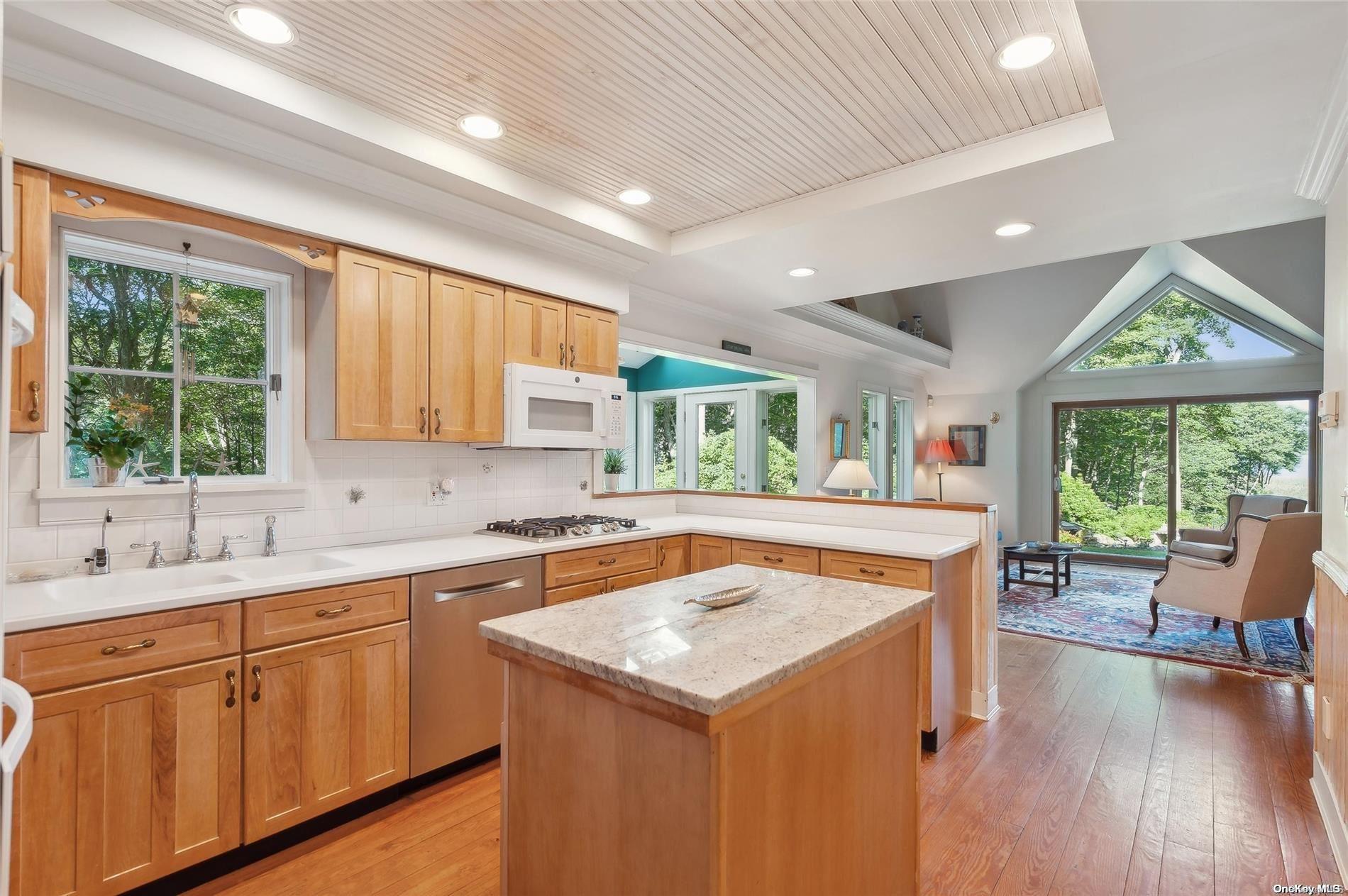 #15 photo, 156 Ram Island Drive, サフォーク郡 Shelter Island , NY 11964