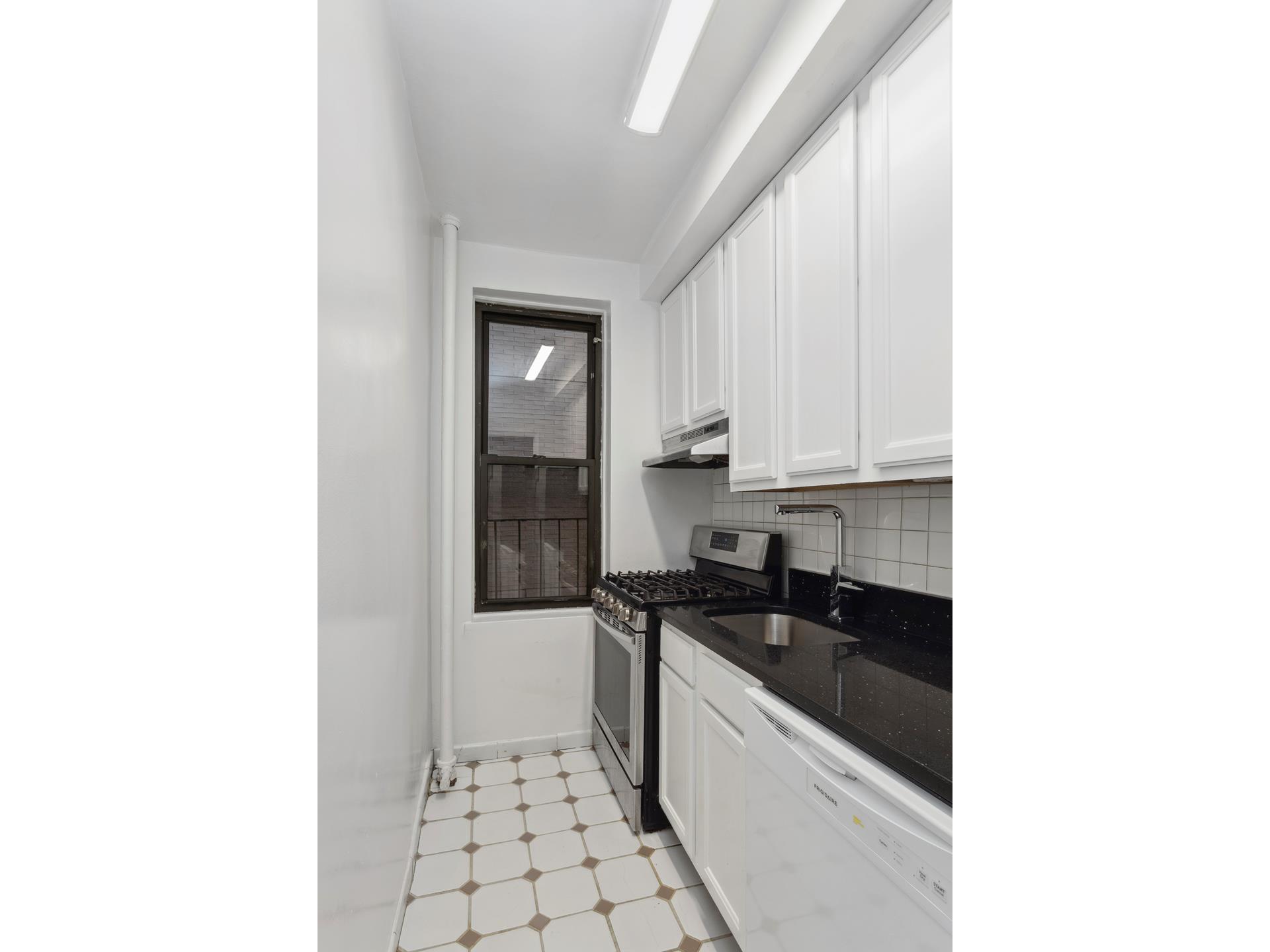 #5 photo, 222 E 35TH Street, マンハッタン Murray Hill , NY 10016