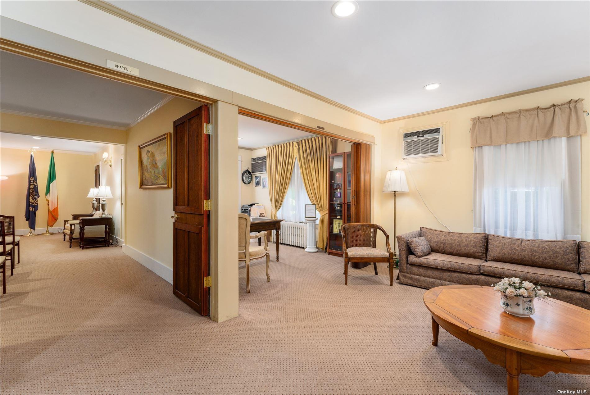 #10 photo, 94 E Montauk Highway, サフォーク郡 Hampton Bays , NY 11946