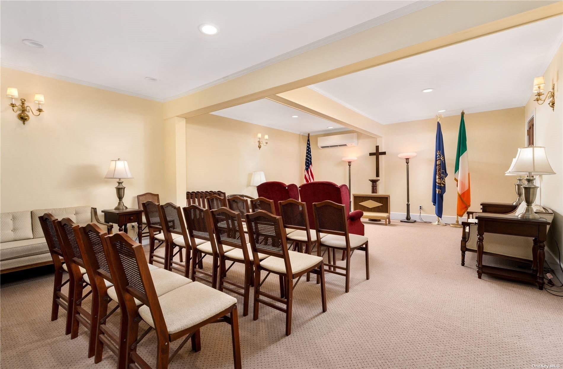 #13 photo, 94 E Montauk Highway, サフォーク郡 Hampton Bays , NY 11946