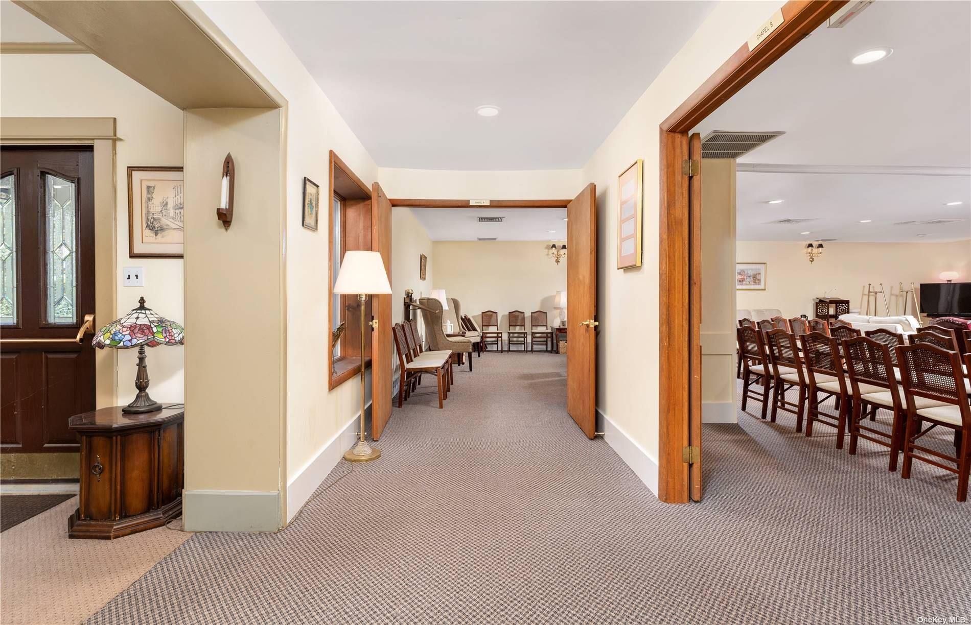 #19 photo, 94 E Montauk Highway, サフォーク郡 Hampton Bays , NY 11946