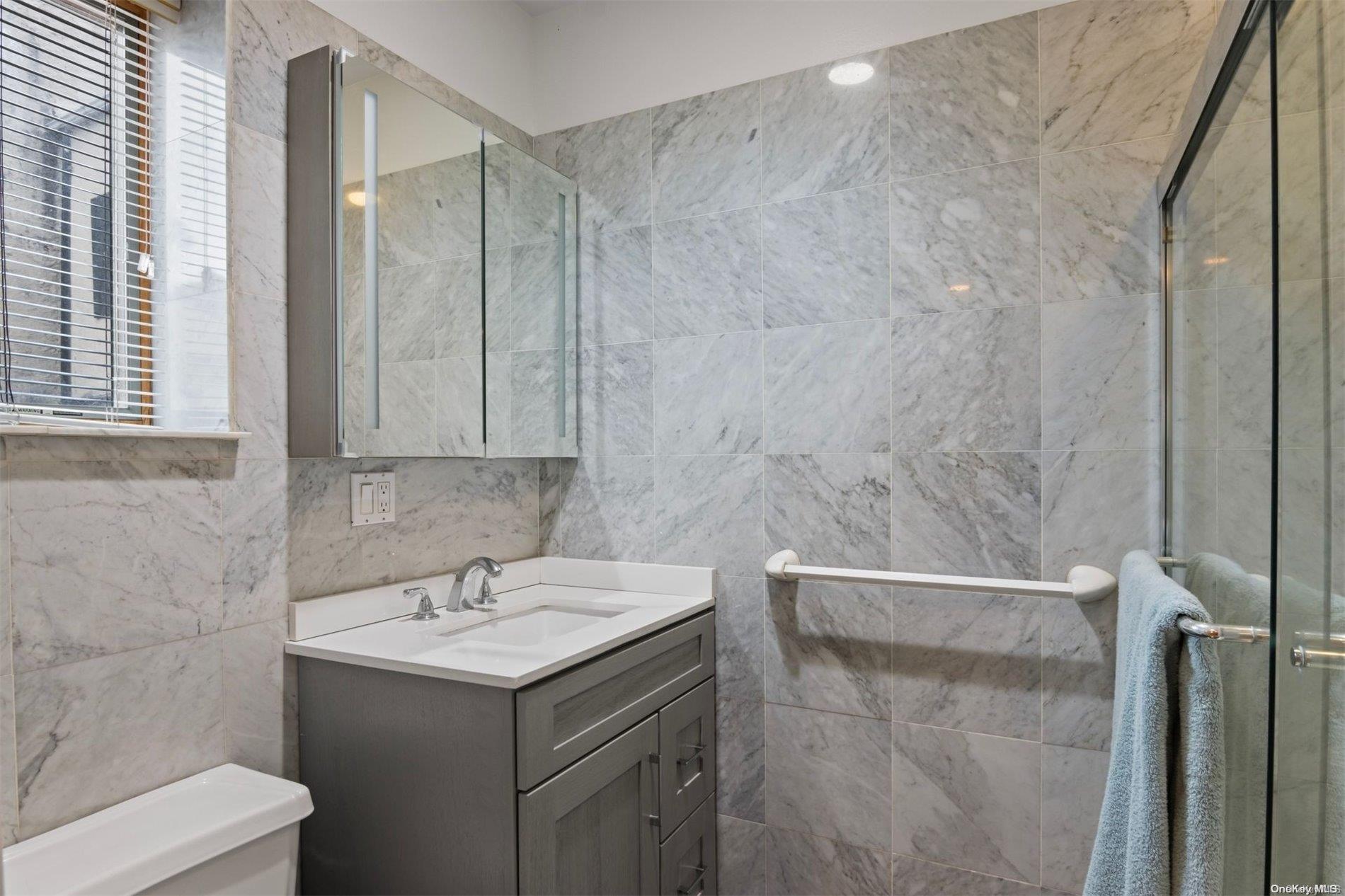 #15 photo, 215 Middle Neck Road, Great Neck , NY 11021