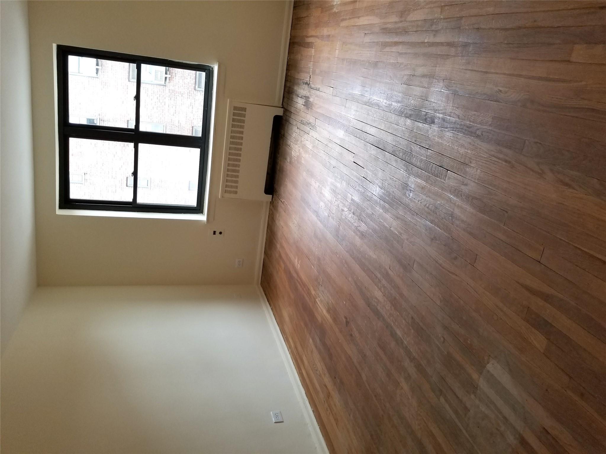 #8 photo, 32-20 92 Street, クイーンズ区 East Elmhurst , NY 11369