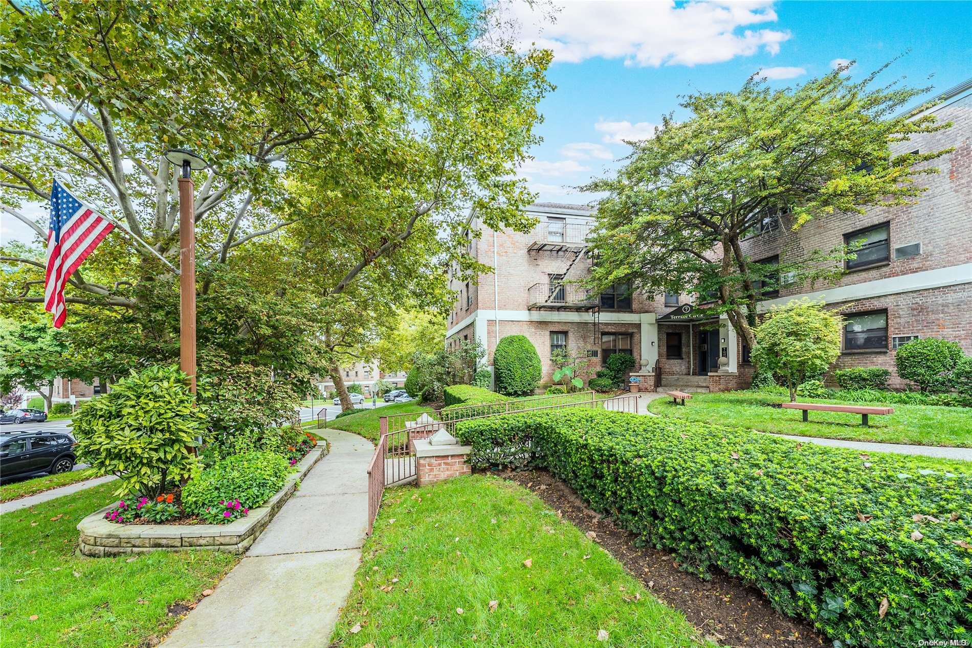 #15 photo, 7 Terrace Circle, 长岛 大颈 Great Neck , NY 11021