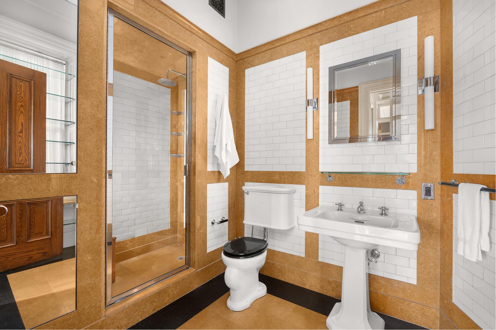 #22 photo, 1 W 72ND Street, マンハッタン Upper West Side , NY 10023