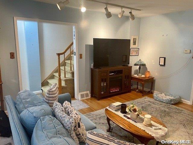 #5 photo, 50-18 67th Street, クイーンズ区 Woodside , NY 11377