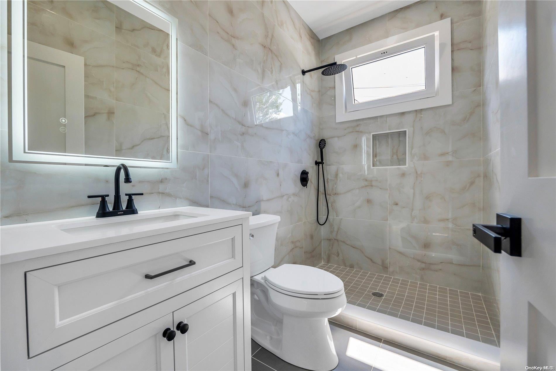 #11 photo, 192 Shelter Lane, 长岛 Levittown , NY 11756