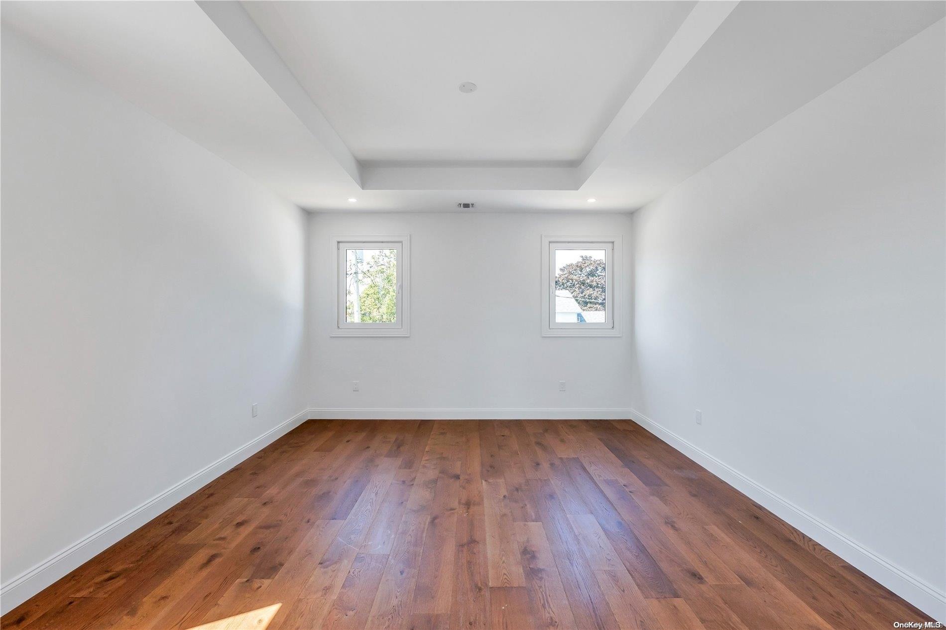 #17 photo, 192 Shelter Lane, 长岛 Levittown , NY 11756