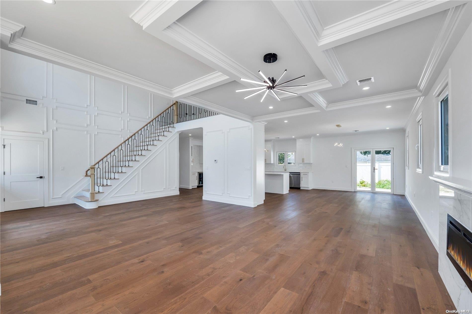 #6 photo, 192 Shelter Lane, 长岛 Levittown , NY 11756