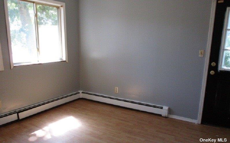 #13 photo, 70 Beech Street, מחוז סאפוק Lake Grove , NY 11755