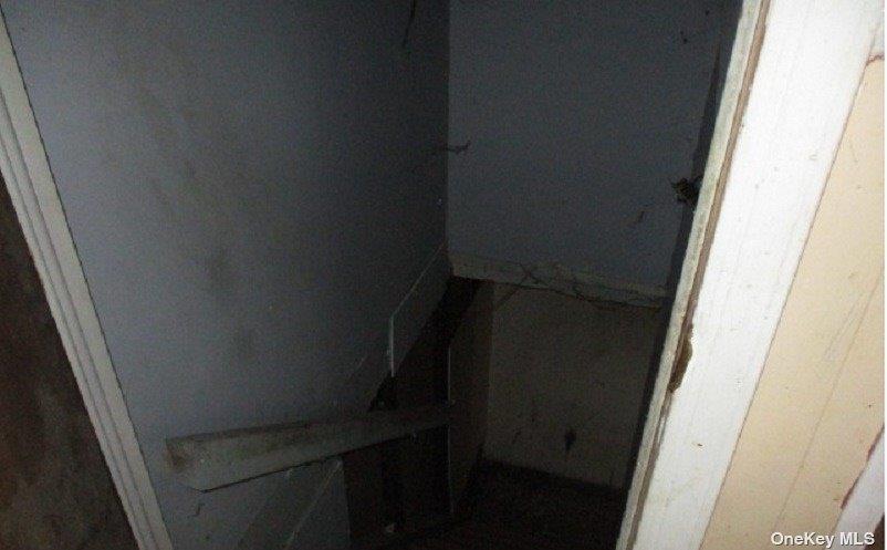 #6 photo, 70 Beech Street, מחוז סאפוק Lake Grove , NY 11755