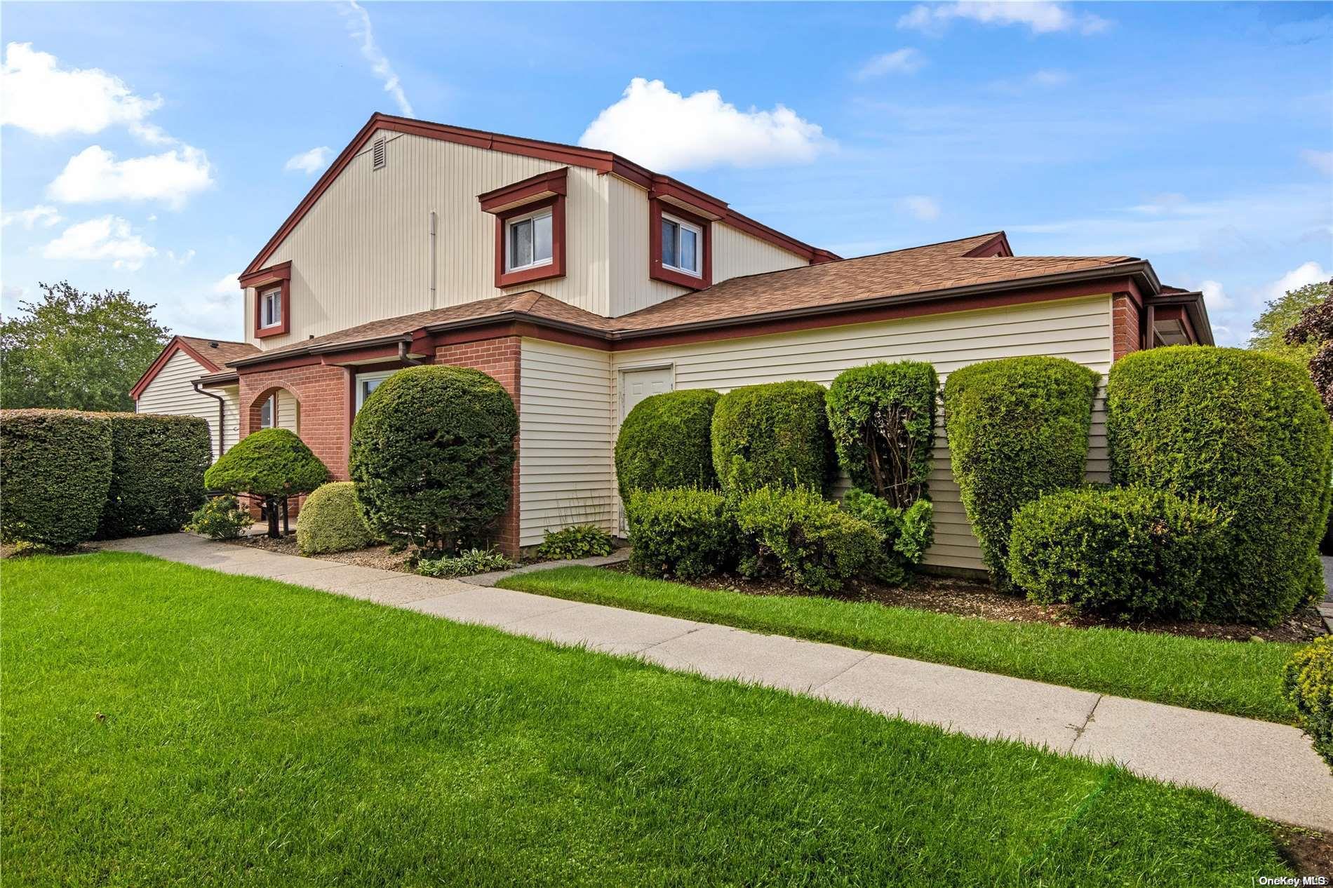 #1 photo, 608 Alden Court, سوفولك Saint James , NY 11780