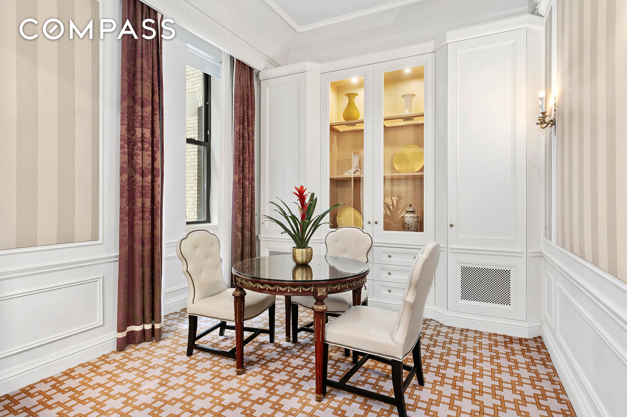 #3 photo, 2 E 55th Street, マンハッタン Midtown East , NY 10022