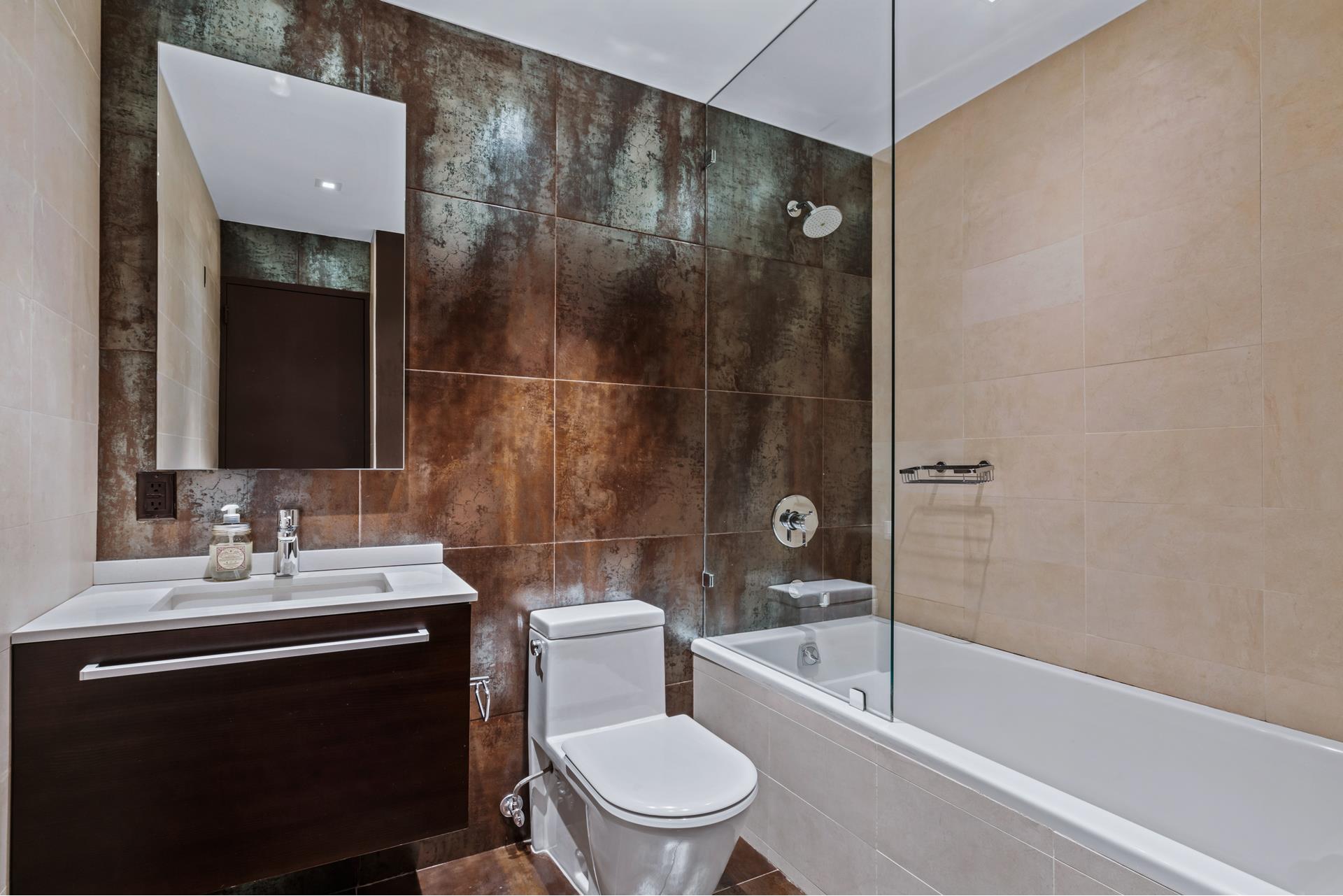 #13 photo, 150 W 56TH Street, マンハッタン Midtown , NY 10019