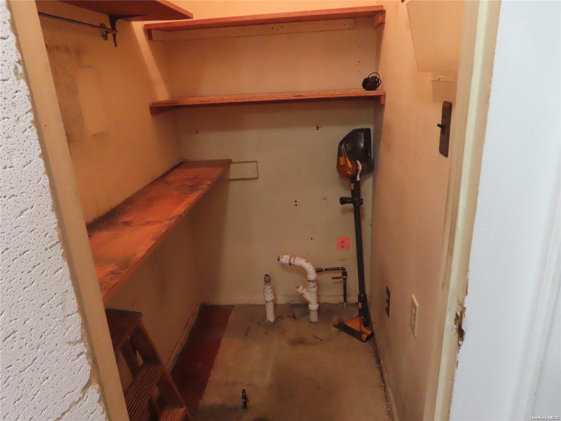 #14 photo, 723 Montauk Highway, West Islip , NY 11795