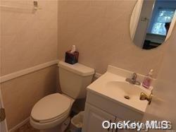 #15 photo, 723 Montauk Highway, West Islip , NY 11795