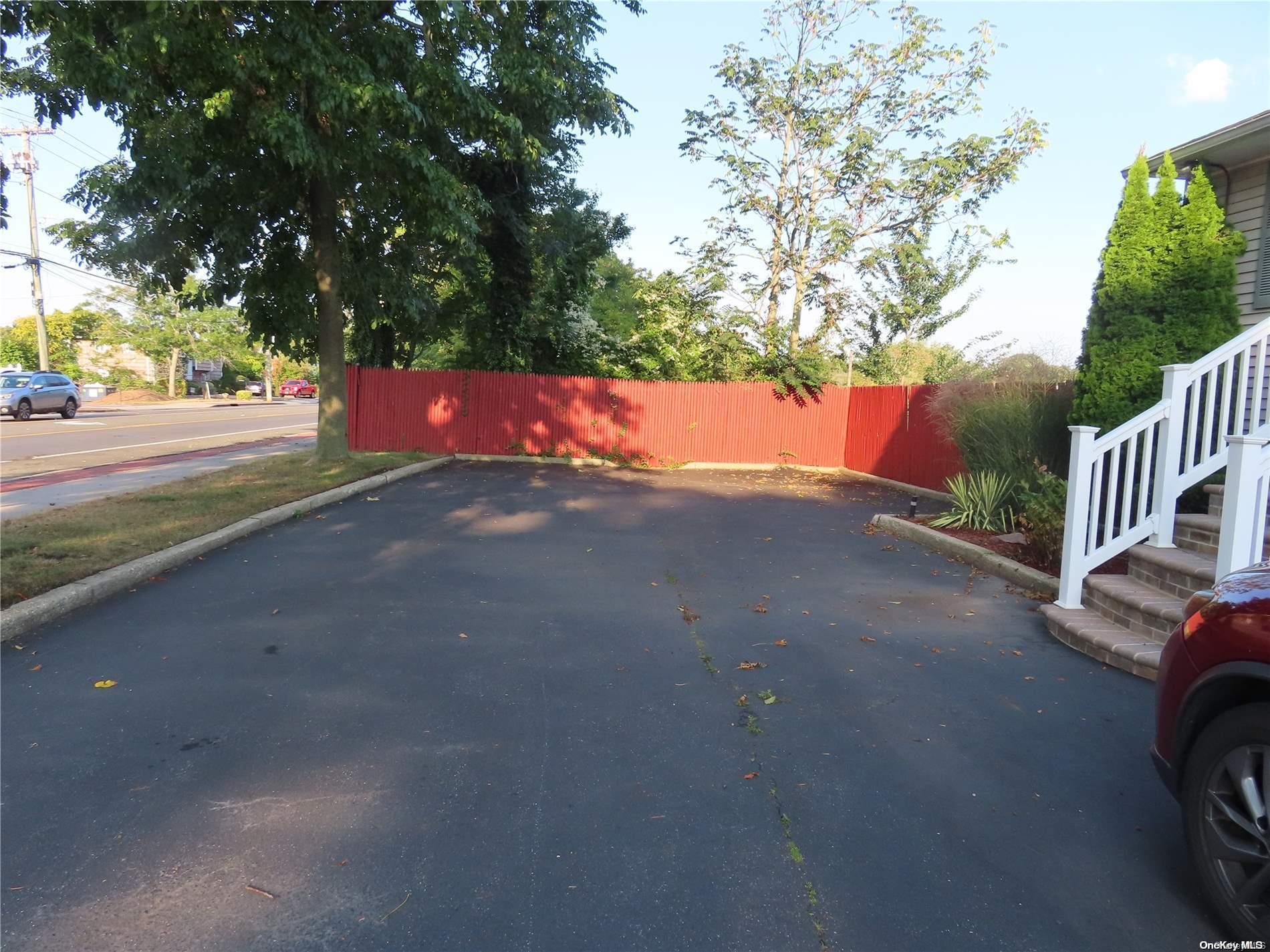 #16 photo, 723 Montauk Highway, West Islip , NY 11795