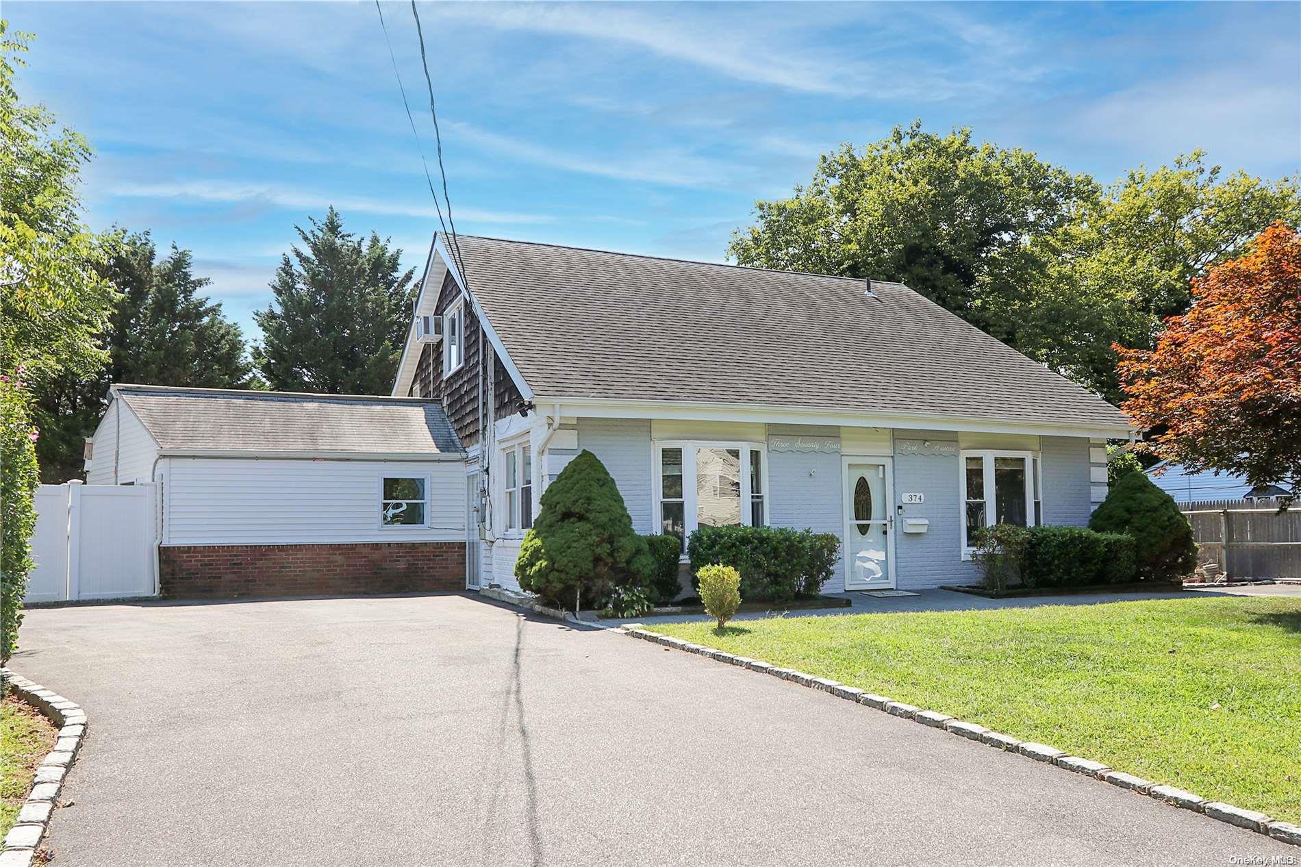 #1 photo, 374 Park Avenue, سوفولك Babylon , NY 11702