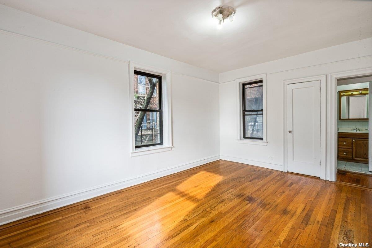 #10 photo, 83-10 35 Avenue, クイーンズ区 Jackson Heights , NY 11372