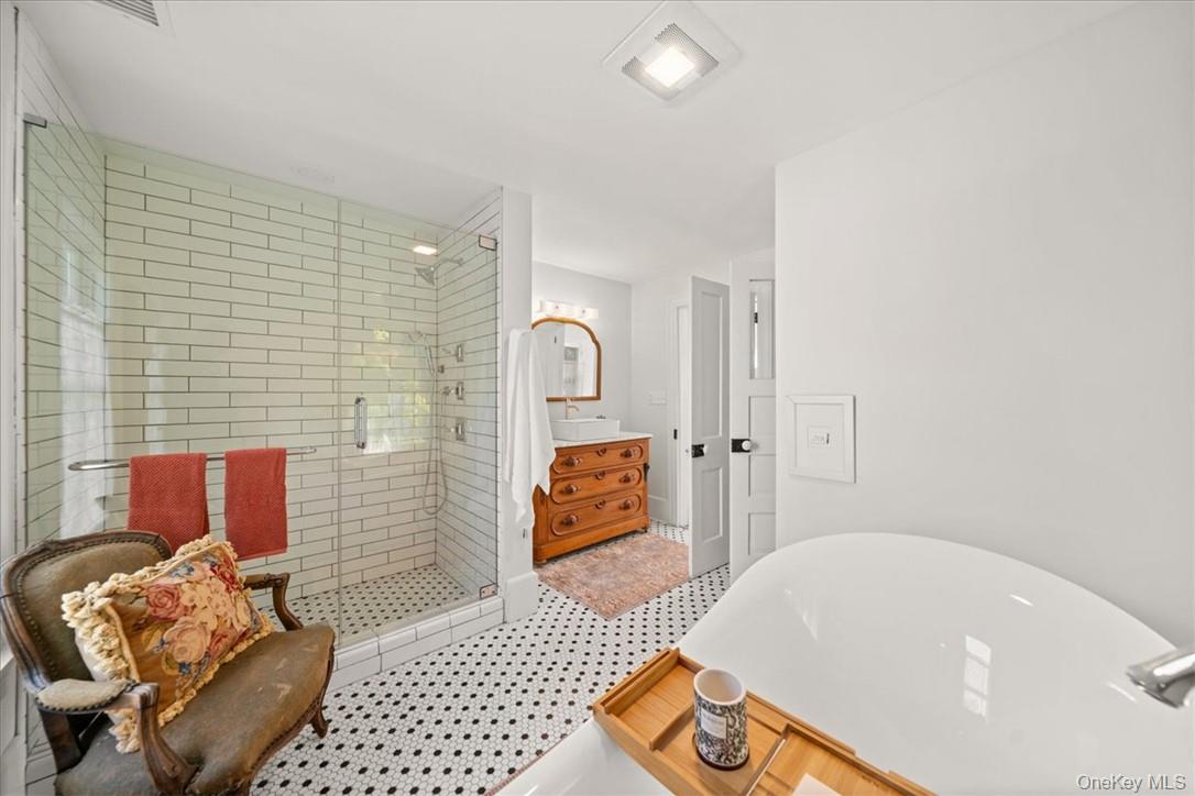 #17 photo, 2585 River Road, Damascus , PA 18415