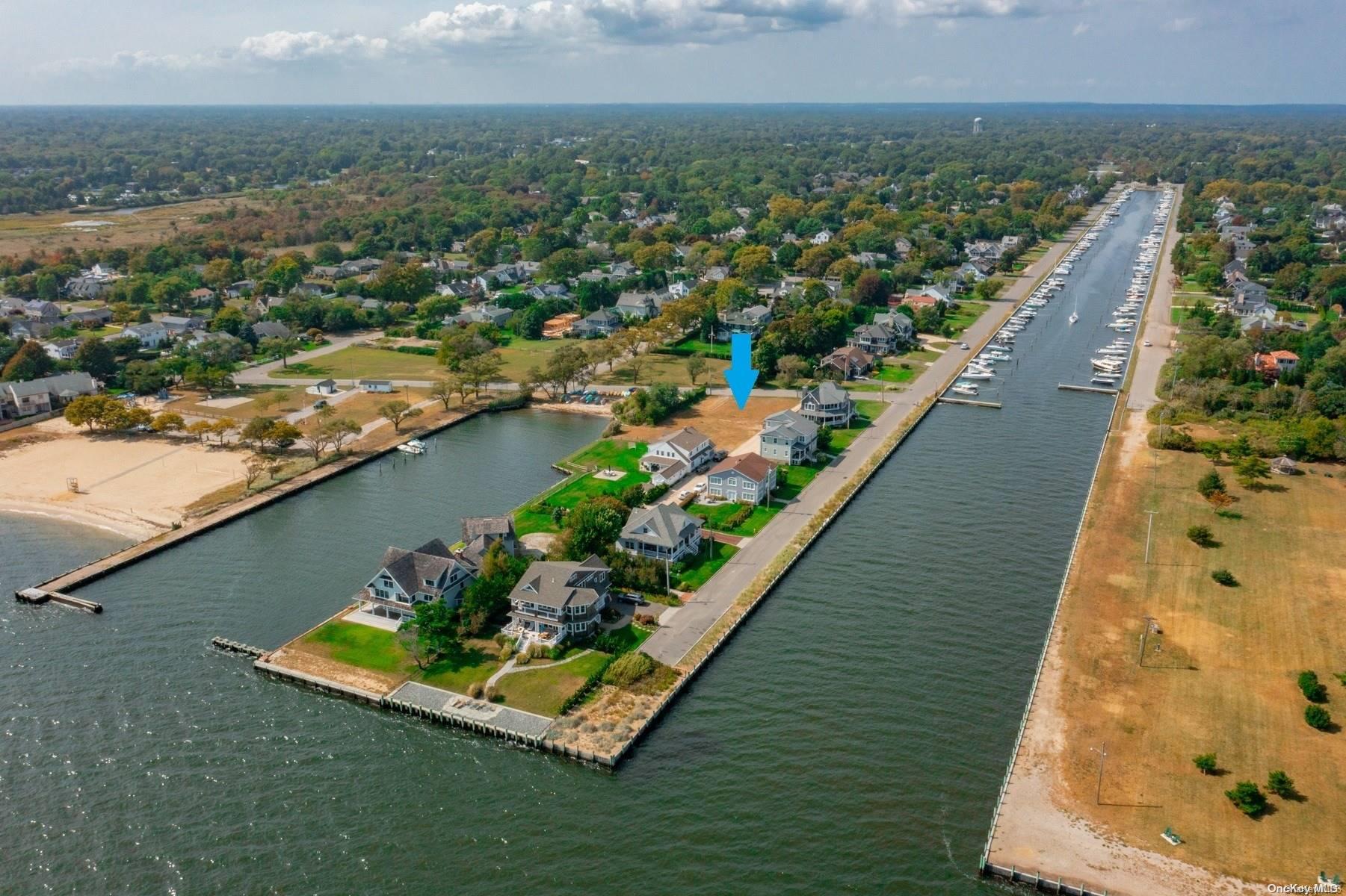 #8 photo, 17 S Bay Court, 东长岛 艾斯利普 Brightwaters , NY 11718