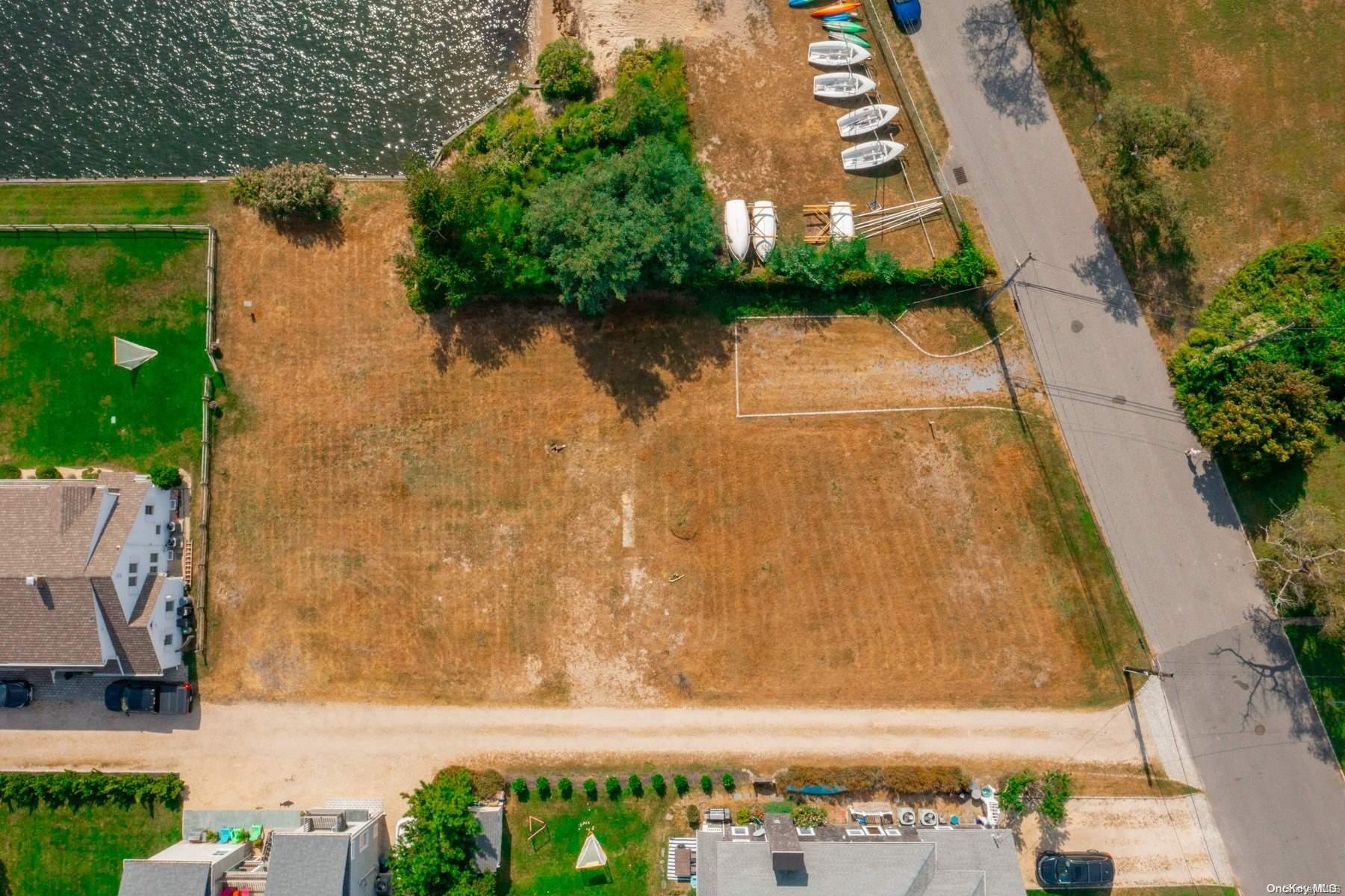 #9 photo, 17 S Bay Court, 东长岛 艾斯利普 Brightwaters , NY 11718