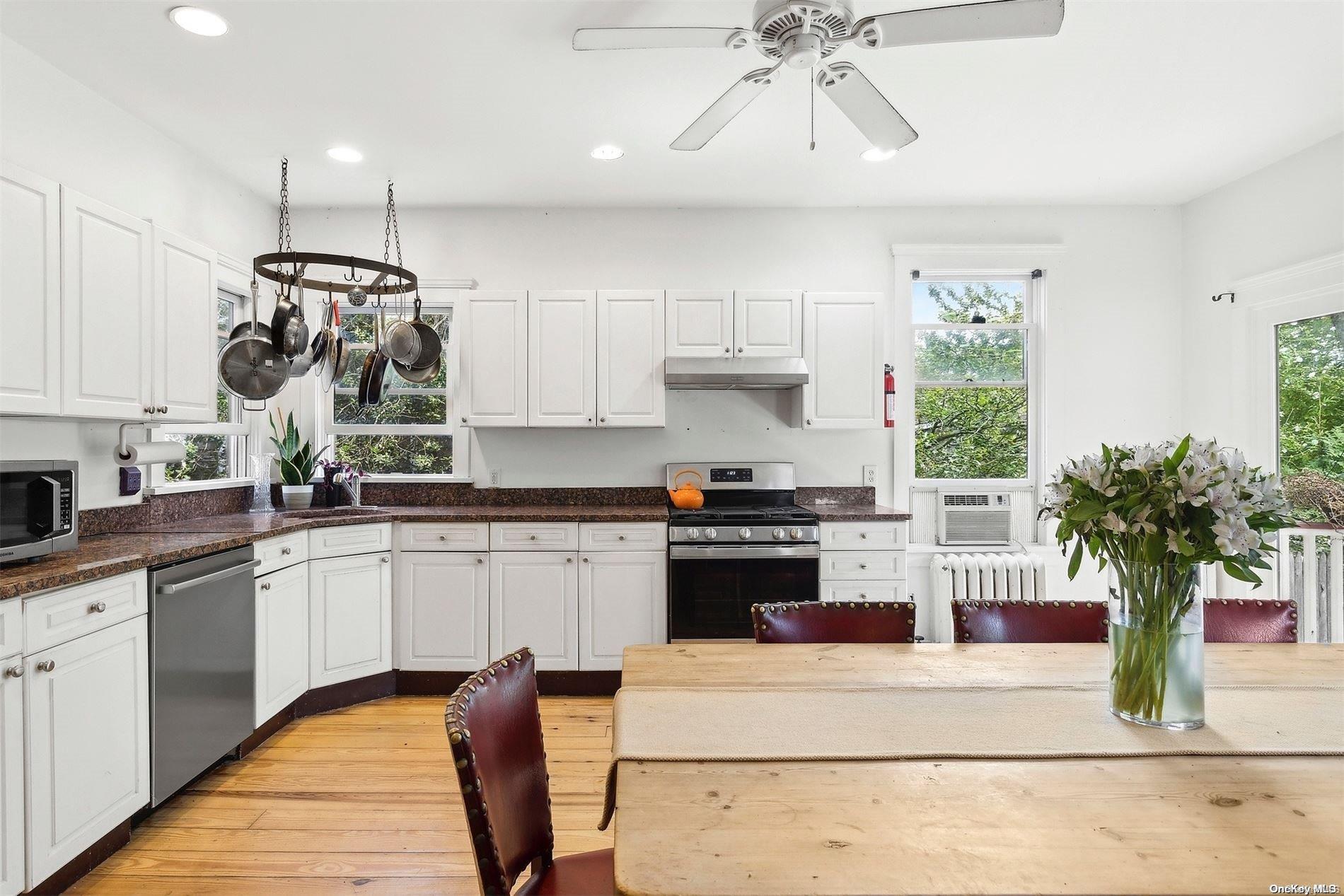 #4 photo, 151 Bay Avenue, サフォーク郡 Greenport , NY 11944