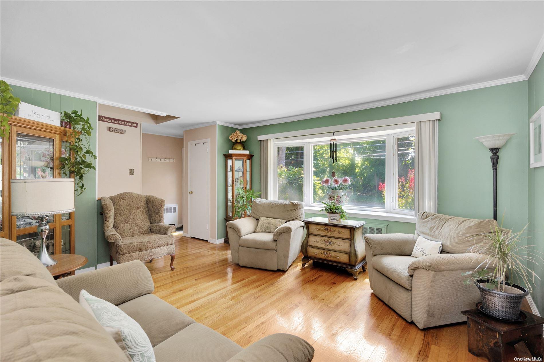 #1 photo, 3819 Brooklyn Avenue, Seaford , NY 11783