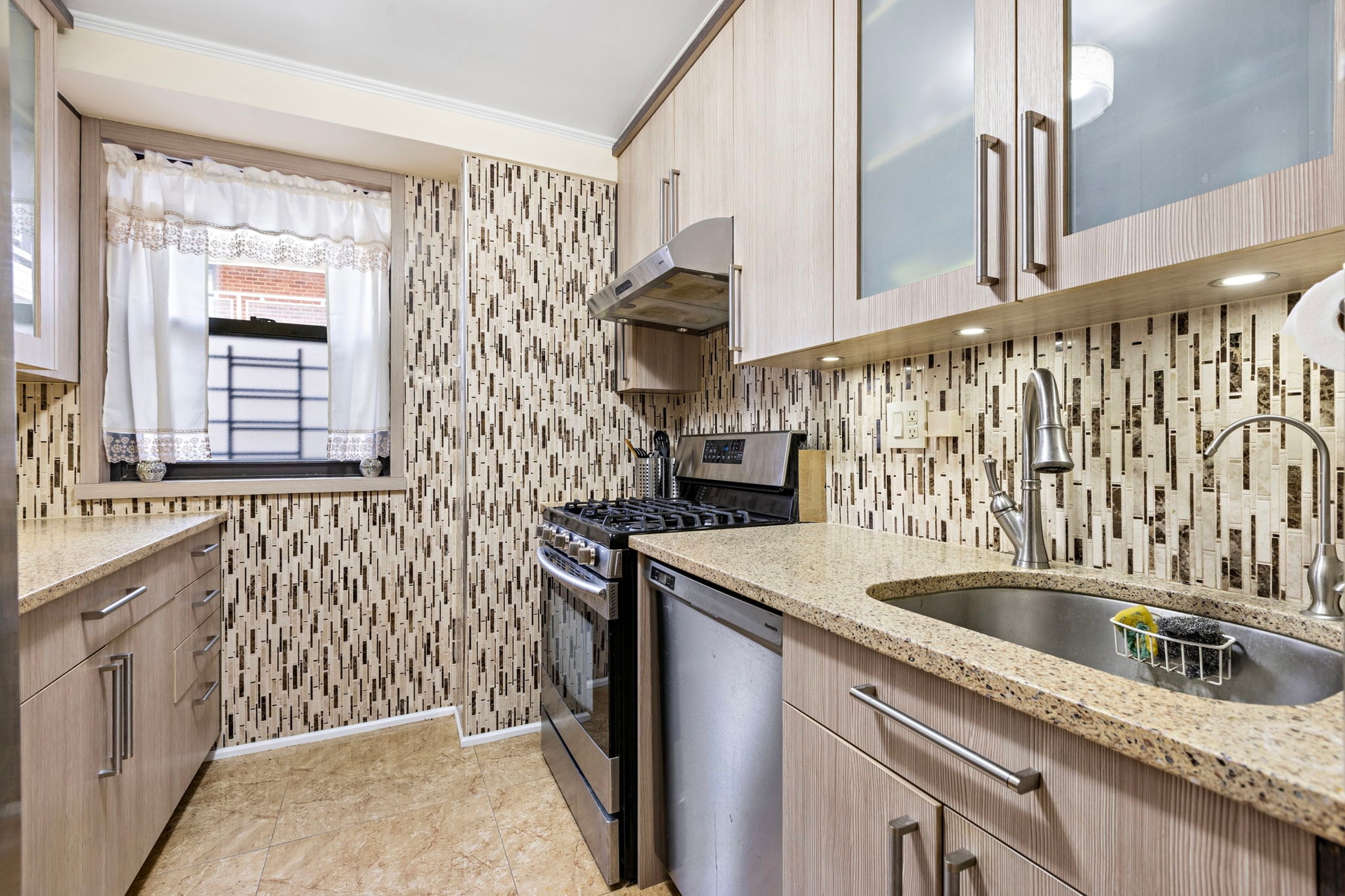 #6 photo, 61-35 98th Street, クイーンズ区 Forest Hills , NY 11374