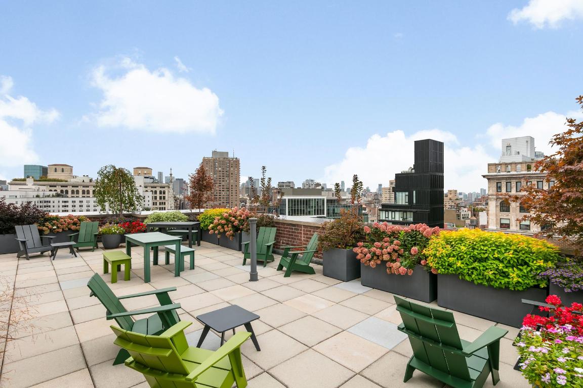 #10 photo, 77 E 12TH Street, マンハッタン Greenwich Village , NY 10003